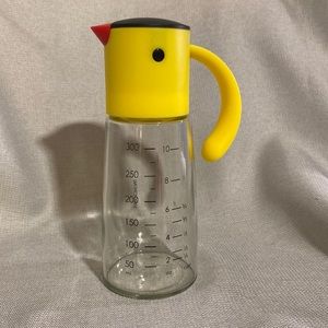 Adorable Vucchini Oil and Vinegar Gravity Dispenser